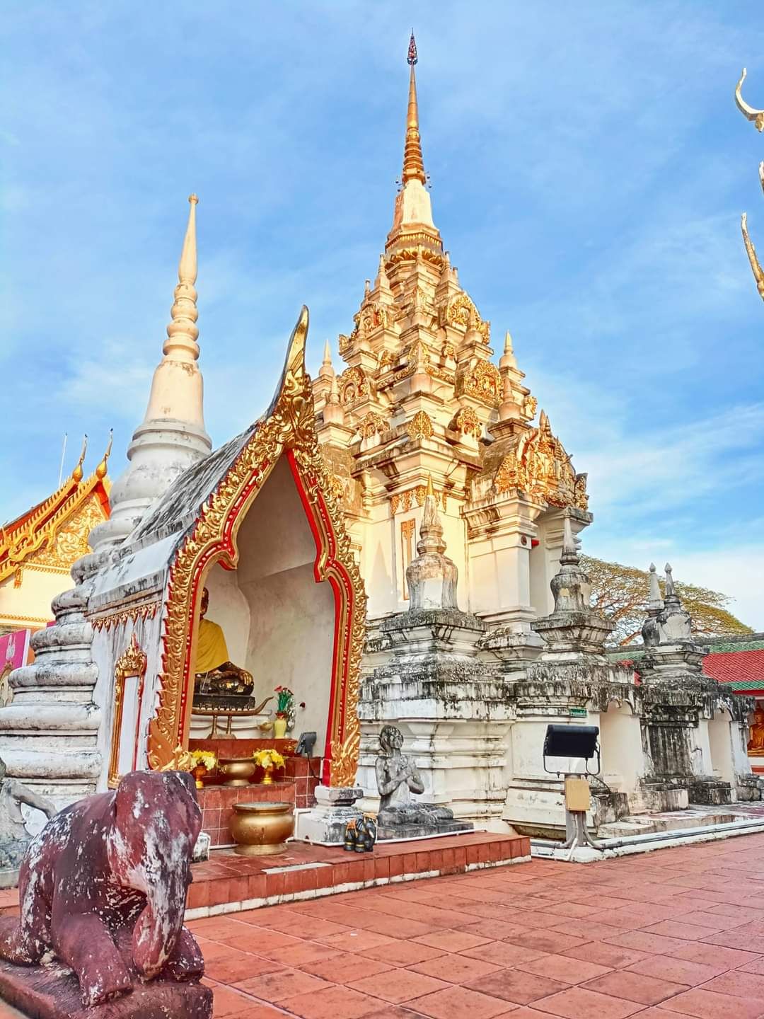 วัดพระบรมธาตุไชยา ราชวิหาร