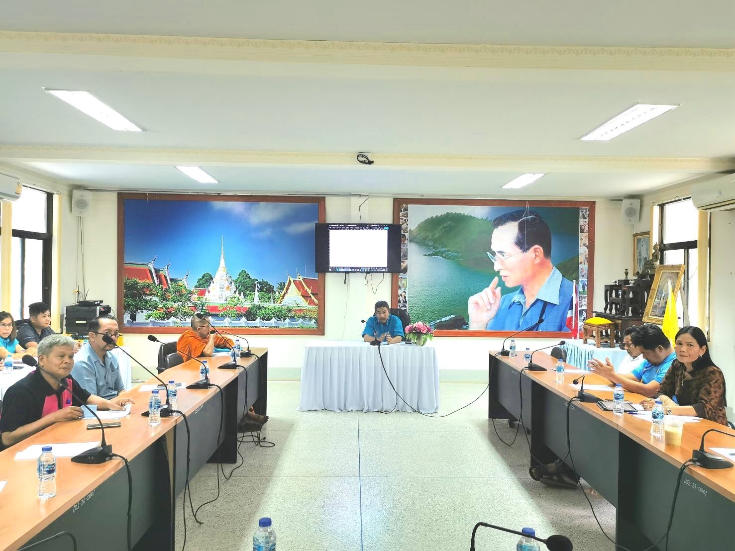 ประชุมเตรียมความพร้อมการจัดกิจกรรมชักพระ - ทอดผ้าป่า ประจำปี 2566