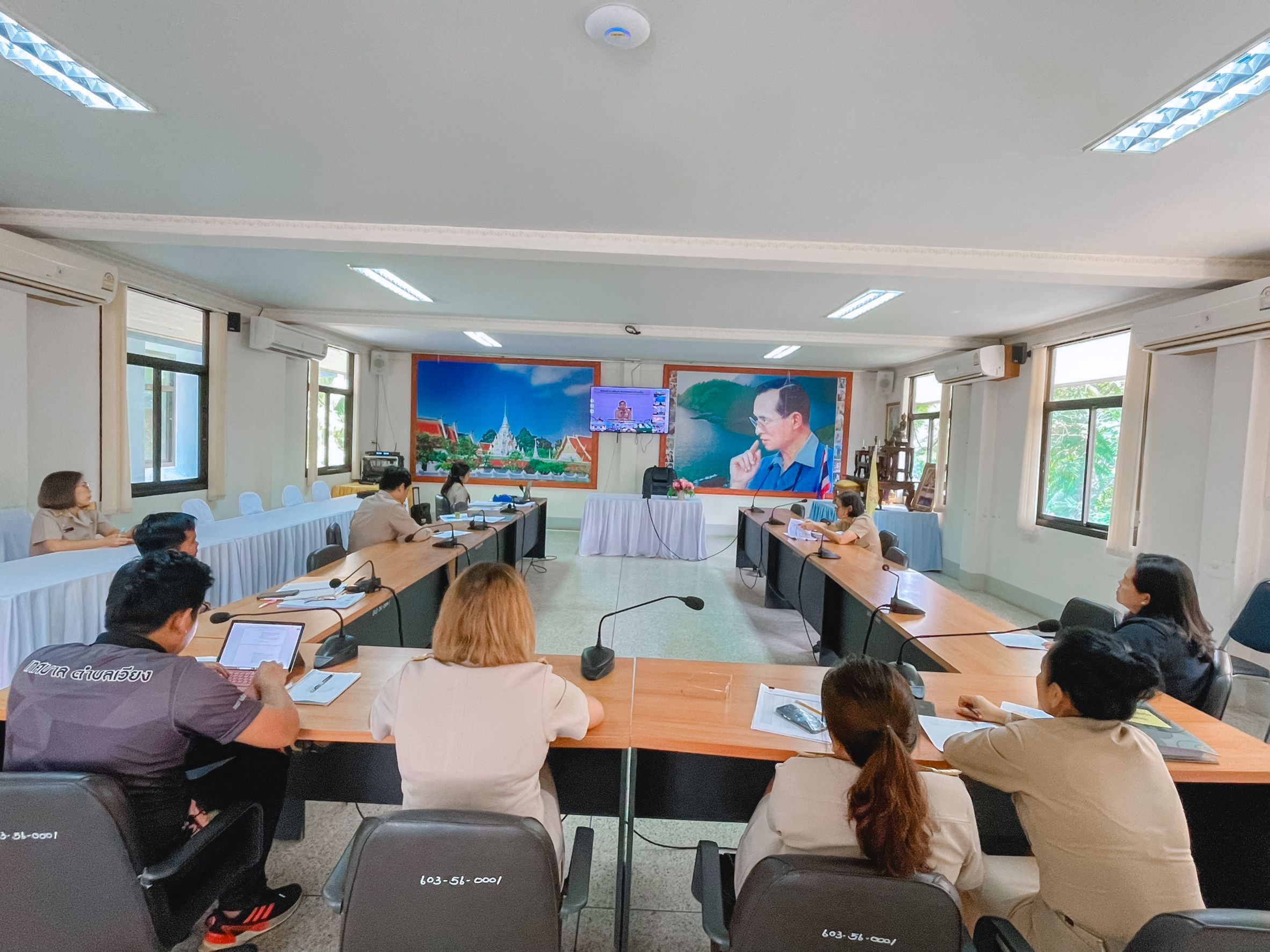 เข้าร่วมการประชุมซักซ้อมเพื่อเสริมสร้างความรู้ความเข้าใจให้แก่องค์กรปกครองส่วนท้องถิ่นที่เป็นหน่วยรับงบประมาณตรง (องค์การบริหารส่วนจังหวัดและเทศบาล)​ ผ่านทาง Facebook Live เพจ "ท้องถิ่นไทย"