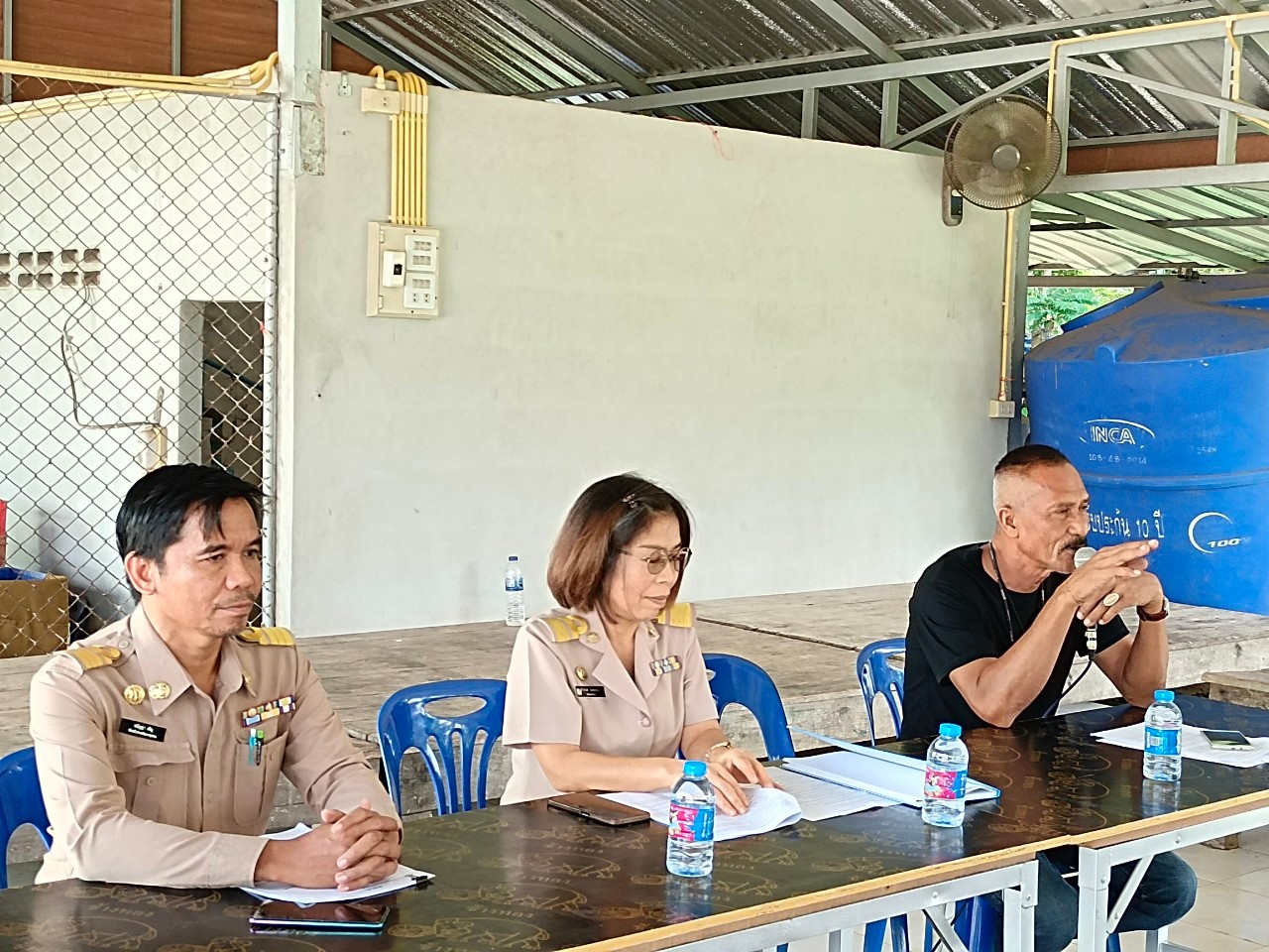 วันที่ 9 กรกฎาคม 2567 เวลา 09.30 น. 
นายสุธน บุญทอง นายกเทศมนตรีตำบลเวียง 
มอบหมายปลัดเทศบาล หัวหน้าฝ่ายพัฒนาชุมชน พร้อมพนักงานเทศบาล ลงพื้นที่เข้าร่วมประชุมประชาคมหมู่บ้านในการดำเนินงานตามโครงการพระราชดำริ ด้านสาธารณสุข ของคณะกรรมการหมู่บ้าน หมู่ที่ 4 บ้านดอนพต ณ ศาลาหมู่บ้าน หมู่ที่ 4