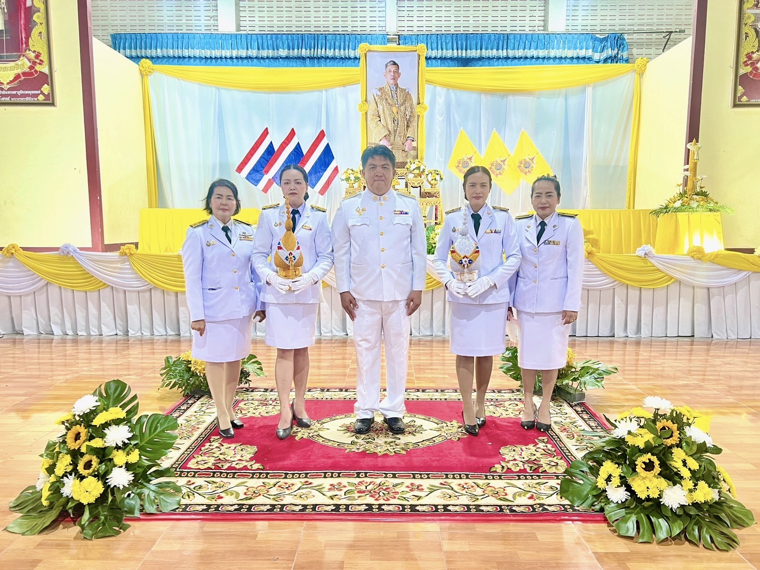 วันที่ ๒๘ กรกฎาคม ๒๕๖๗ 

เทศบาลตำบลเวียง ร่วมพิธีถวายเครื่องราชสักการะ วางพานพุ่ม และพิธีจุดเทียนถวายพระพรชัยมงคล เฉลิมพระเกียรติพระบาทสมเด็จพระเจ้าอยู่หัว เนื่องในโอกาสพระราชพิธีมหามงคลเฉลิมพระชนมพรรษา ๖ รอบ ๒๘ กรกฎาคม ๒๕๖๗ 

ณ ที่ว่าการอำเภอไชยา ￼จังหวัดสุราษฎร์ธานี