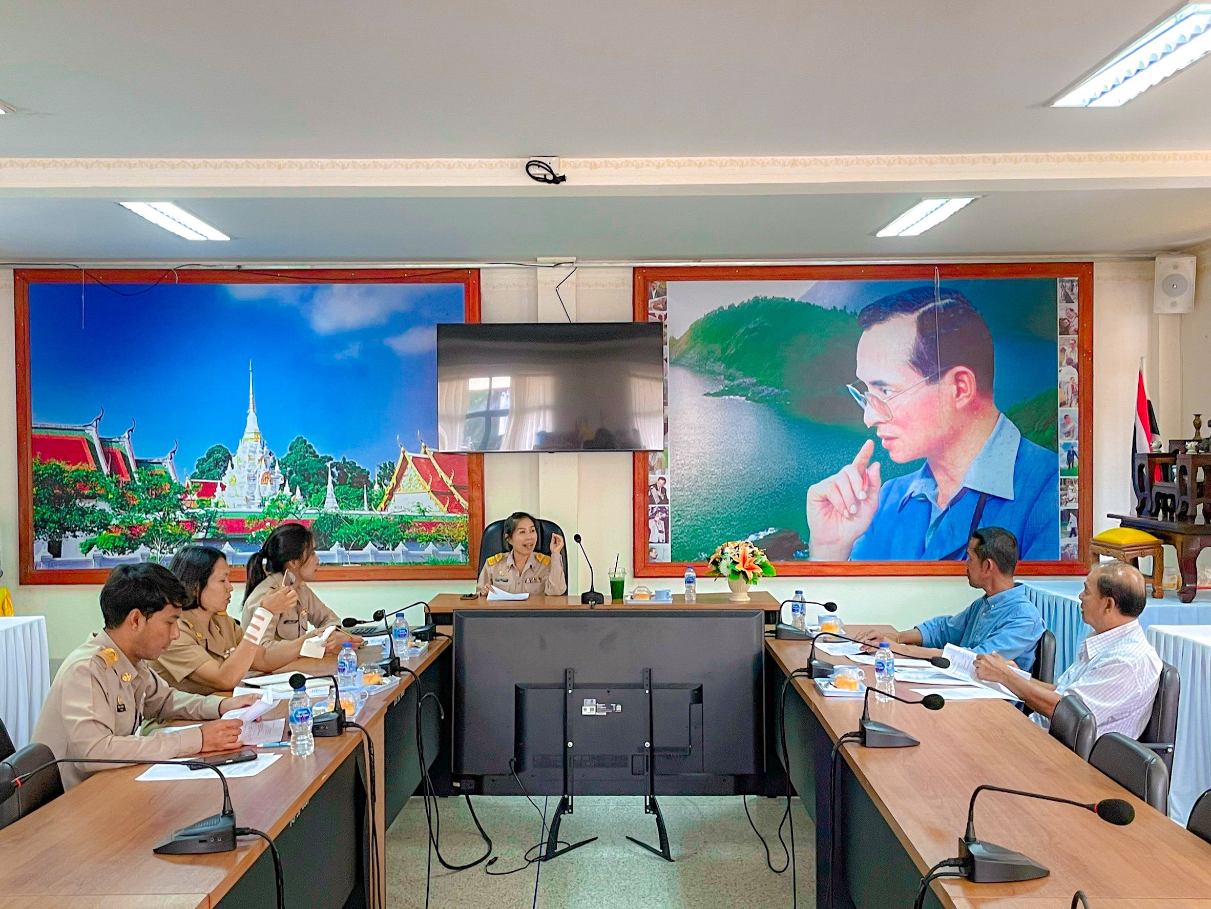 ประชุมคณะกรรมการสนับสนุนการจัดทำแผนพัฒนาเทศบาลตำบลเวียง